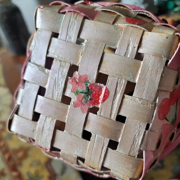 Strawberry Basket with Pink Ribbon & twine with leaves around the rim. Wicker - Picture 8 of 10